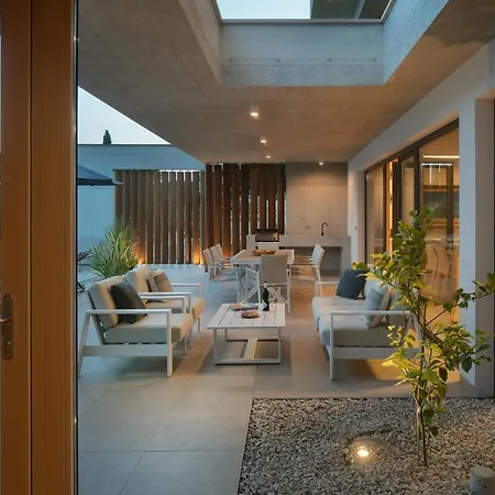 Villa Saturea *